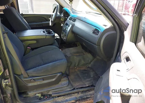 2007 Chevrolet Tahoe Police из США, поврежденный, VIN 1GNEC03097R417705